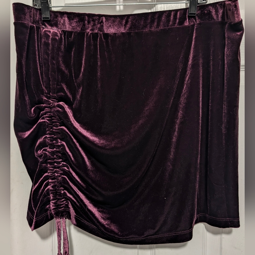 Arizona Jean Co Women's Velvet Ruched Drawstring Bodycon Mini Skirt XXL Burgundy - Picture 5 of 9